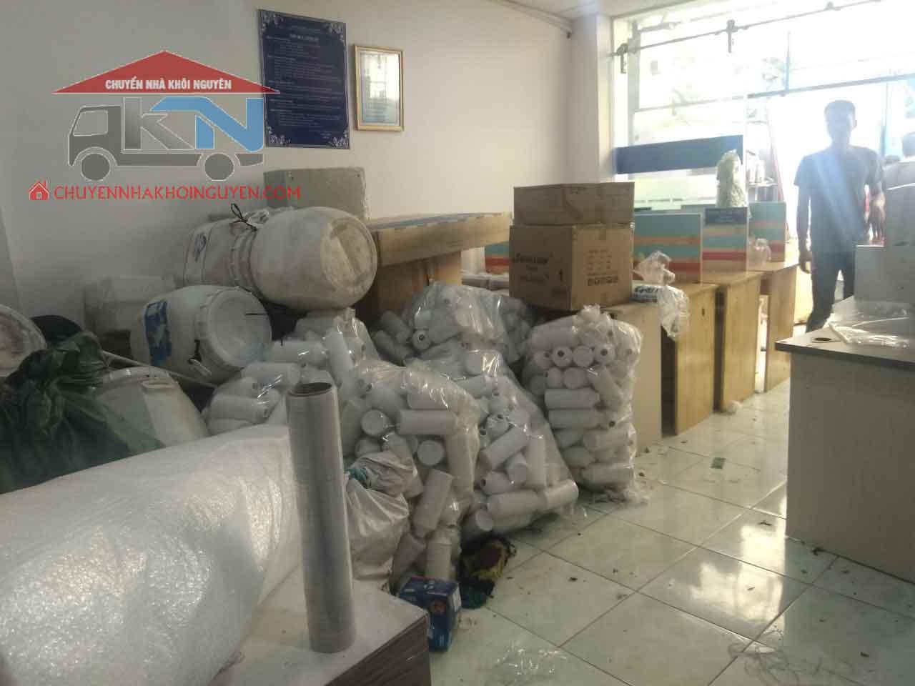 CHUYỂN VĂN PHÒNG HÓC MÔN THÁO LẮP BÀN GHẾ TRỌN GÓI