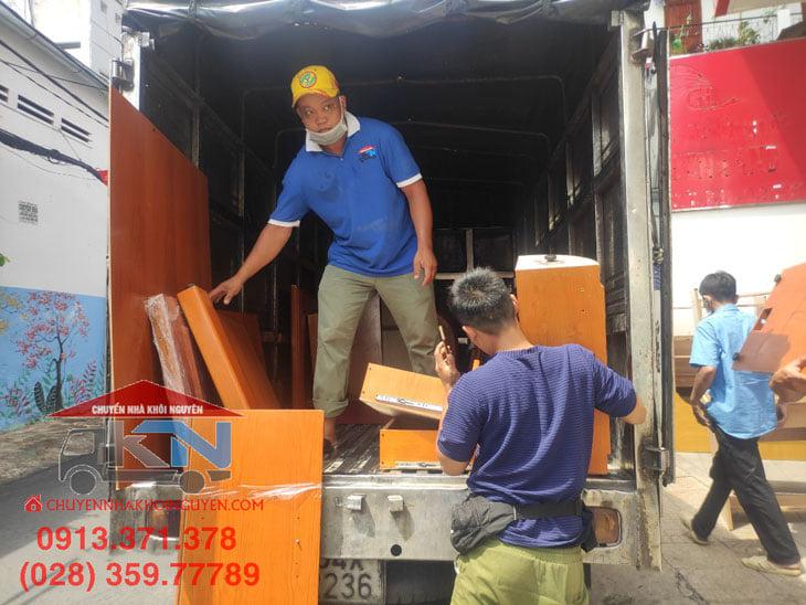 GIỚI THIỆU CHUYỂN NHÀ TRỌN GÓI HÓC MÔN: ĐỘI THỢ BỐC XẾP VÀ THÁO RÁP LÀNH NGHỀ