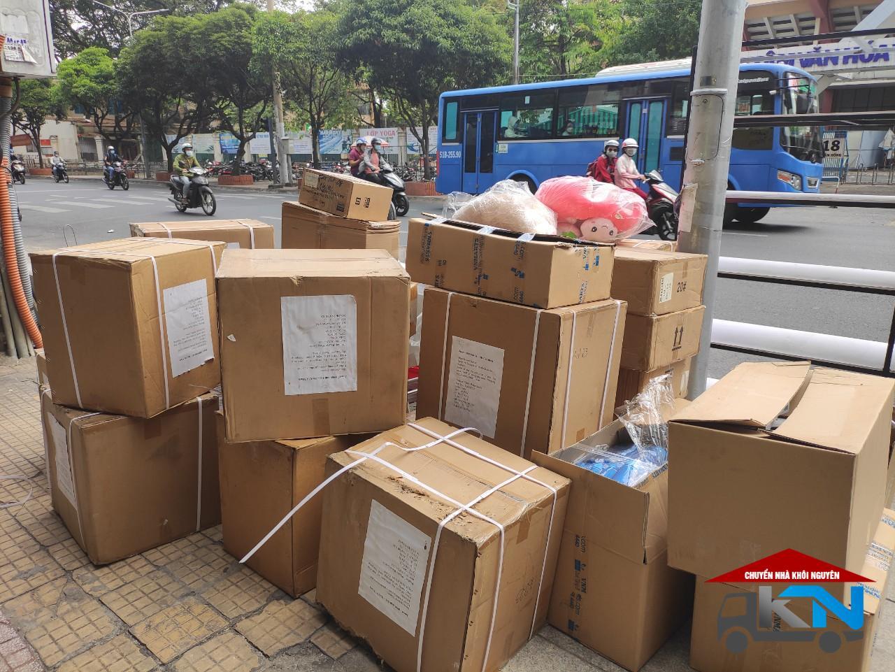 DỊCH VỤ CHUYỂN NHÀ HÓC MÔN GIÁ RẺ CHO GIA ĐÌNH TẠI XÃ TÂN THỚI NHÌ GẦN NGÃ BA CHÙA HANG UY TÍN CHUYÊN NGHIỆP KHÔI NGUYÊN