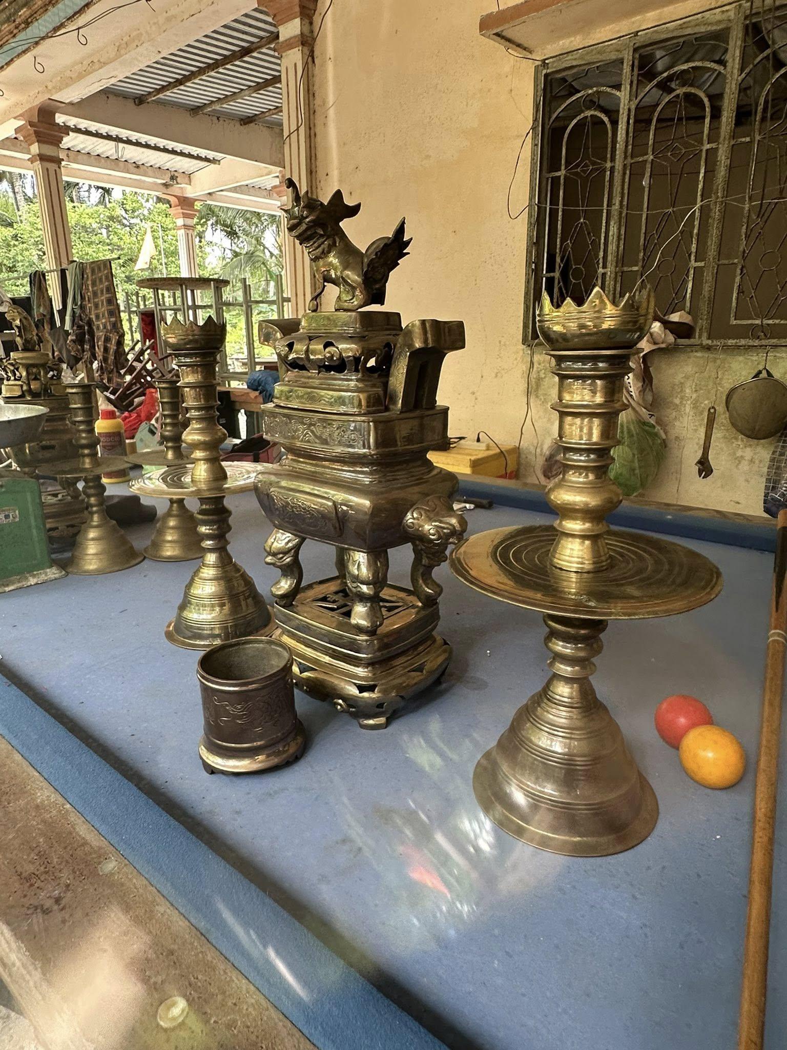 Thu Mua Lư Đồng Giá Cao Tại Hồ Chí Minh: Giải Đáp Mọi Thắc Mắc & Lợi Ích Không Ngờ