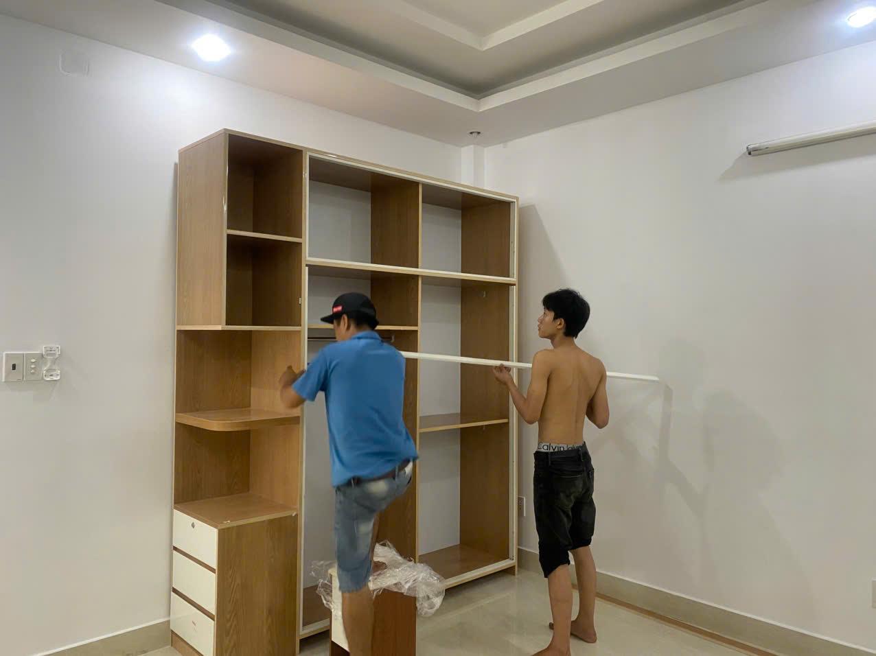 DỊCH VỤ THÁO RÁP GIƯỜNG TỦ ÂM TƯỜNG VÀ TỦ ÁO CÁNH KÍNH HIỆN ĐẠI UY TÍN TẬN NƠI TẠI QUẬN TÂN BÌNH